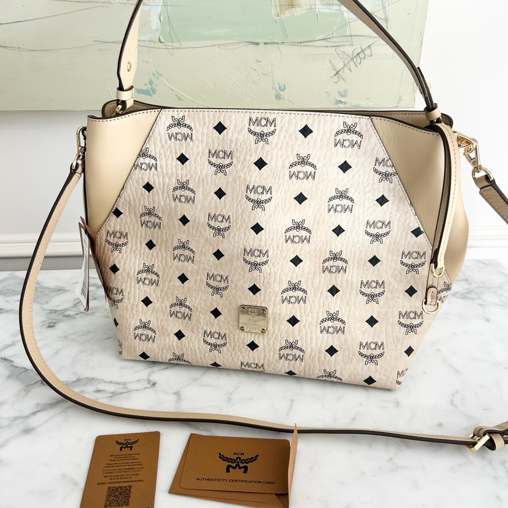 NWT! MCM Beige Visetos Medium Hobo Monogram Shoulder Bag Crossbody Strap